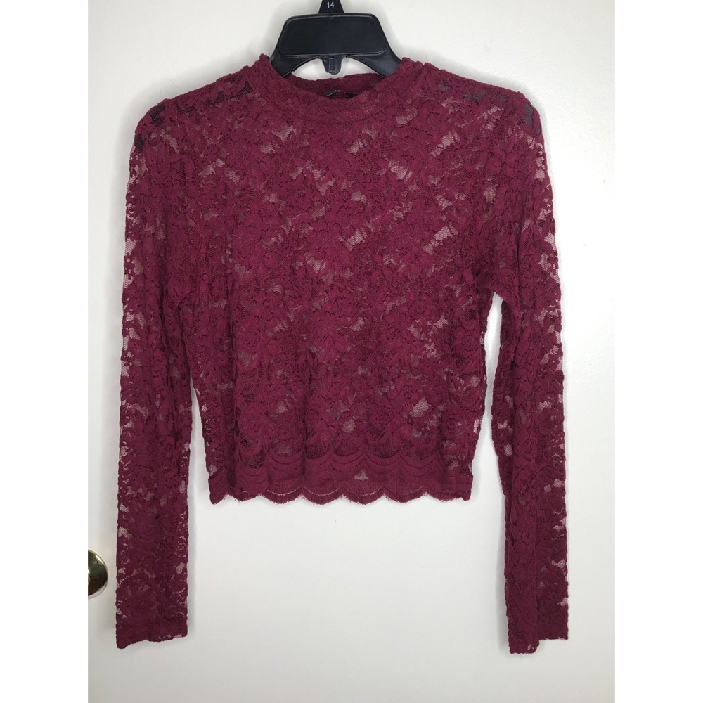 Lace crop top